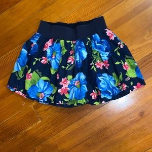 HOLLISTER floral skirt